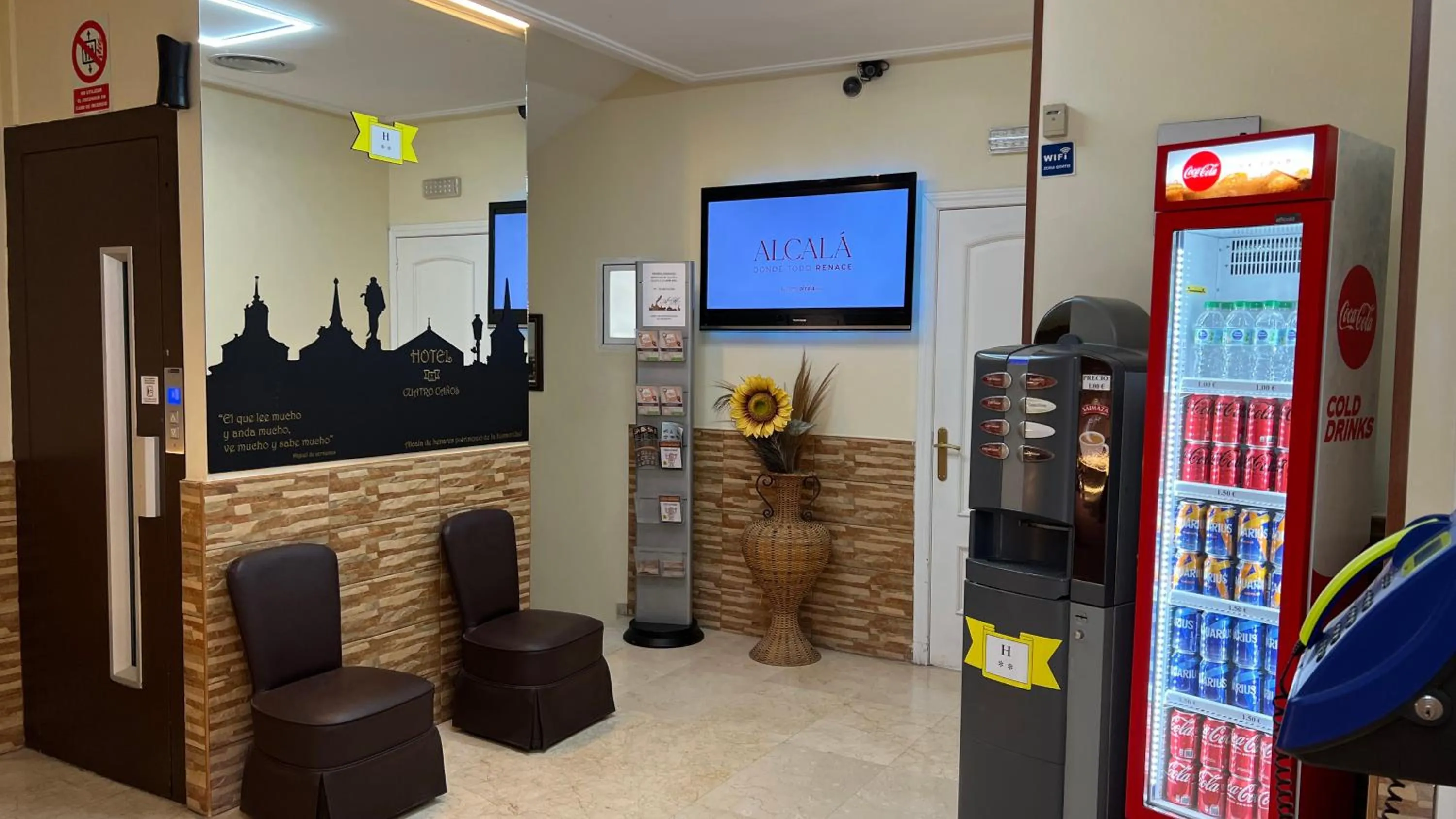 Lobby or reception in Hotel Cuatro Caños