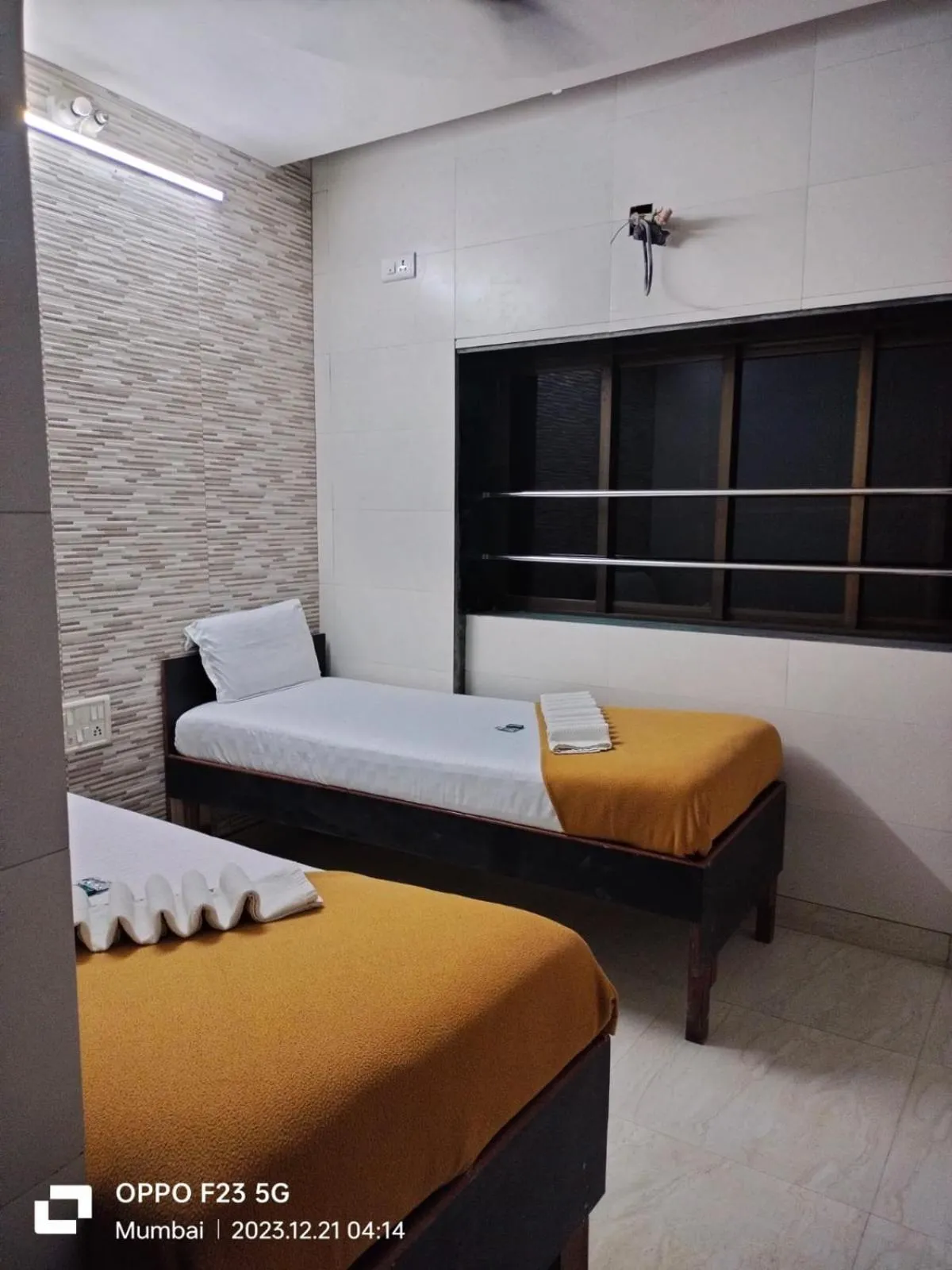 Bed in Hotel Kamal