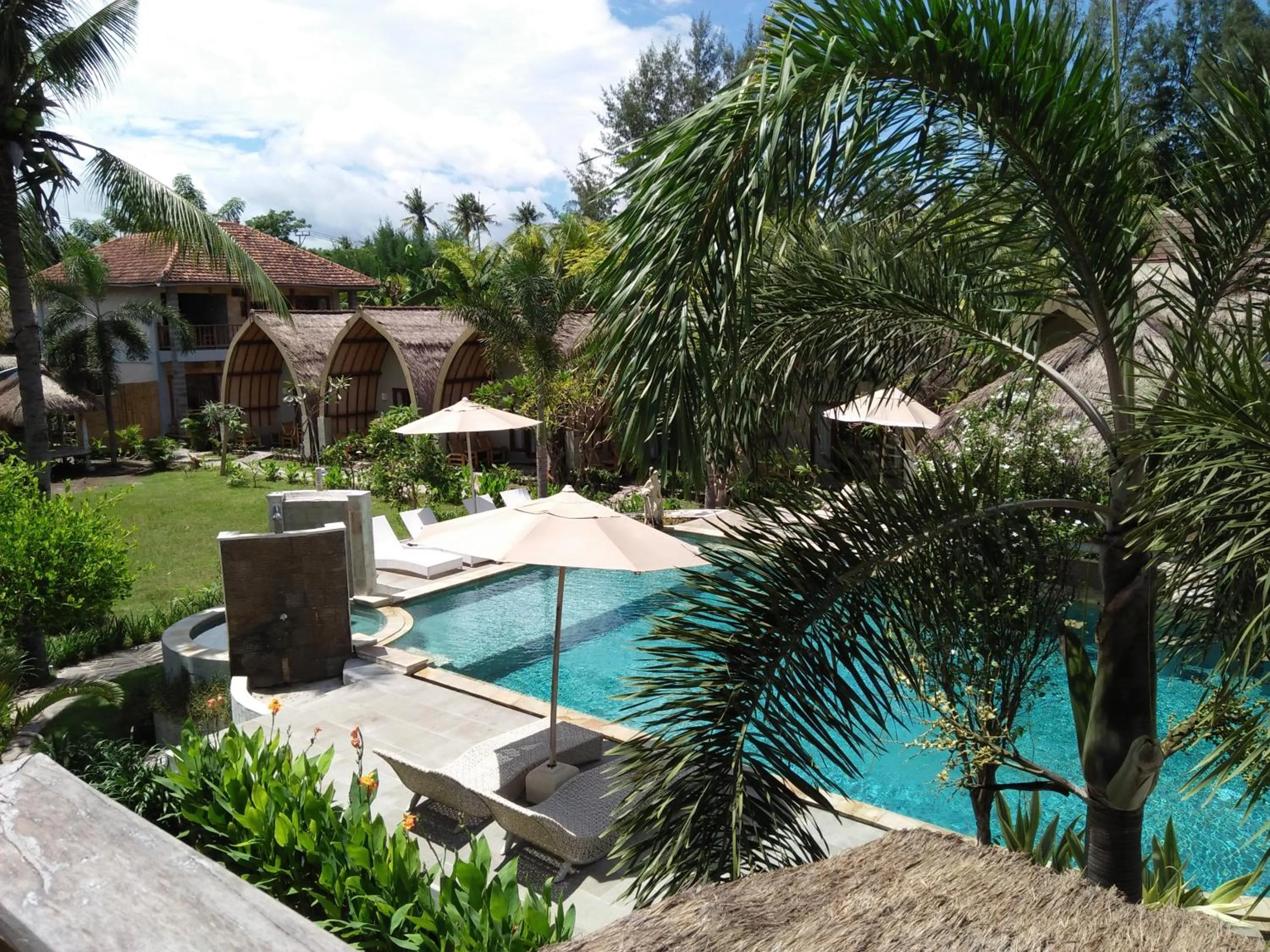 Swimming pool in Puri Air Beach Resort & Spa