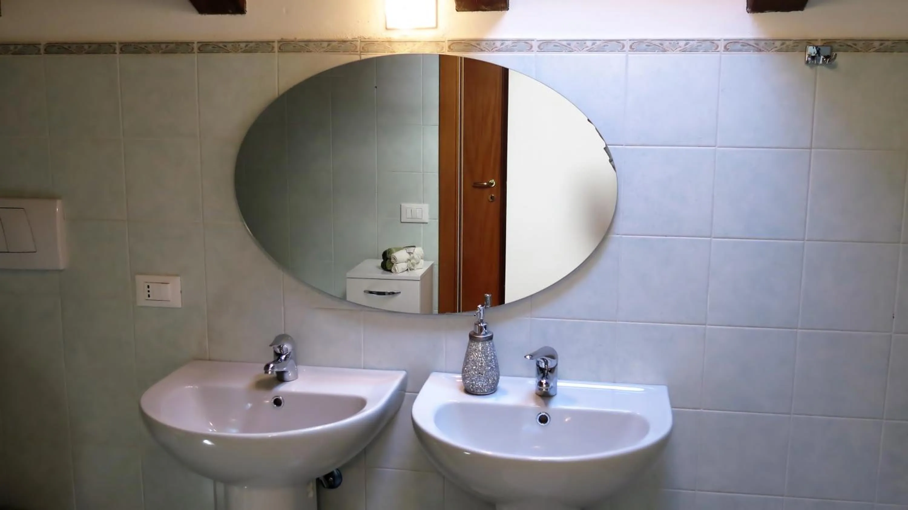 Toilet in Donizetti Royal