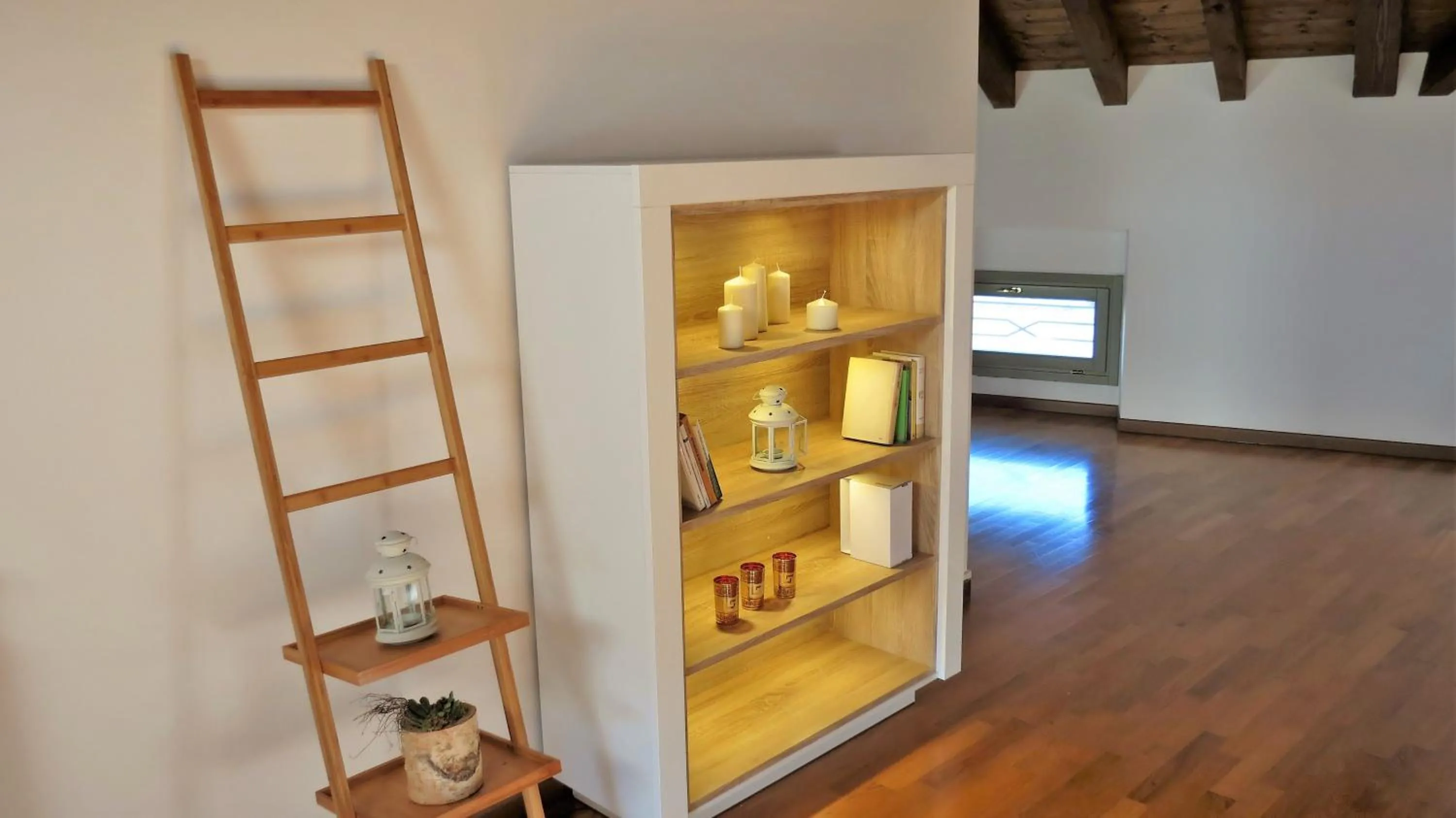 Decorative detail in Donizetti Royal