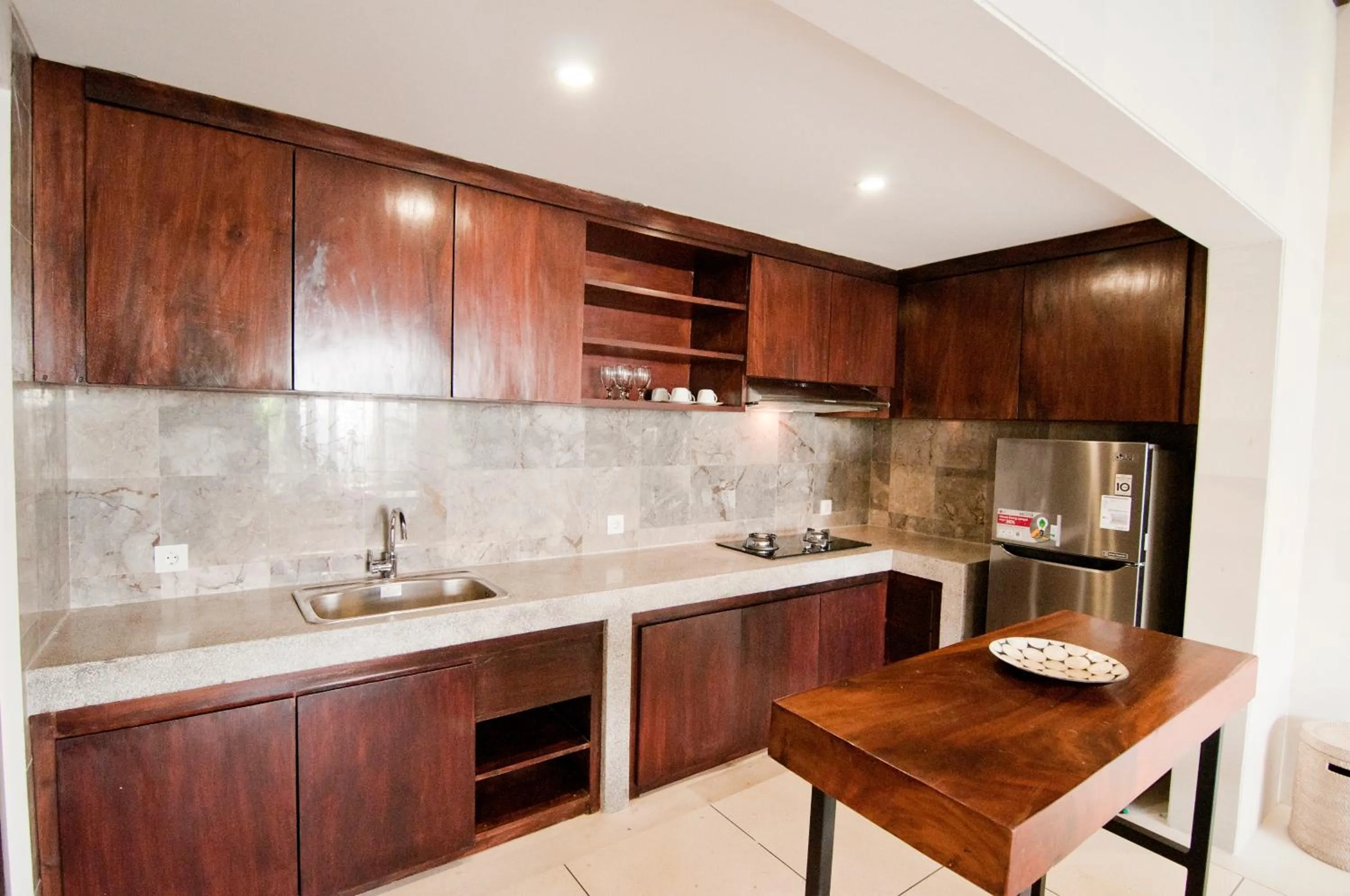 Kitchen or kitchenette in Villa Puspa