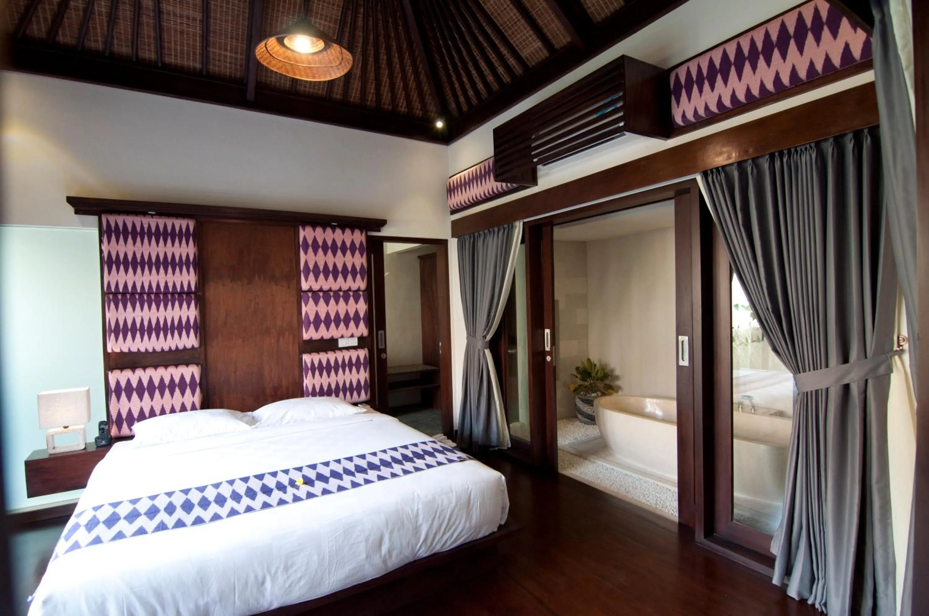 Decorative detail, Bed in Villa Puspa