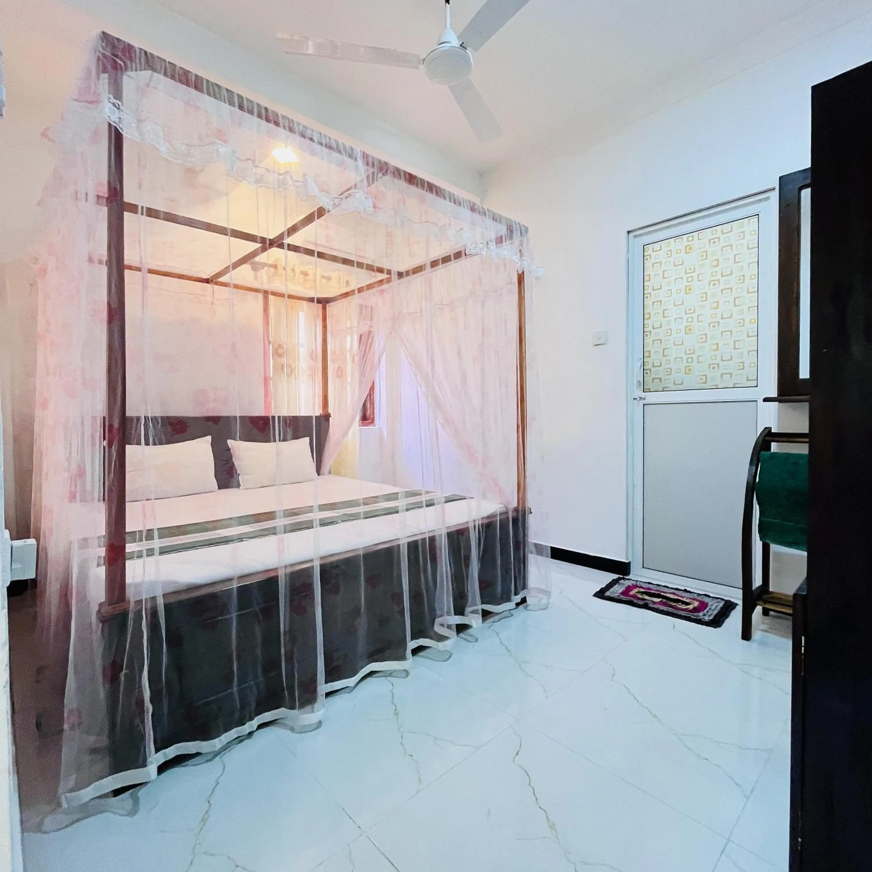 Double Room with Private Bathroom in Wasana Ocean View Villa Mirissa