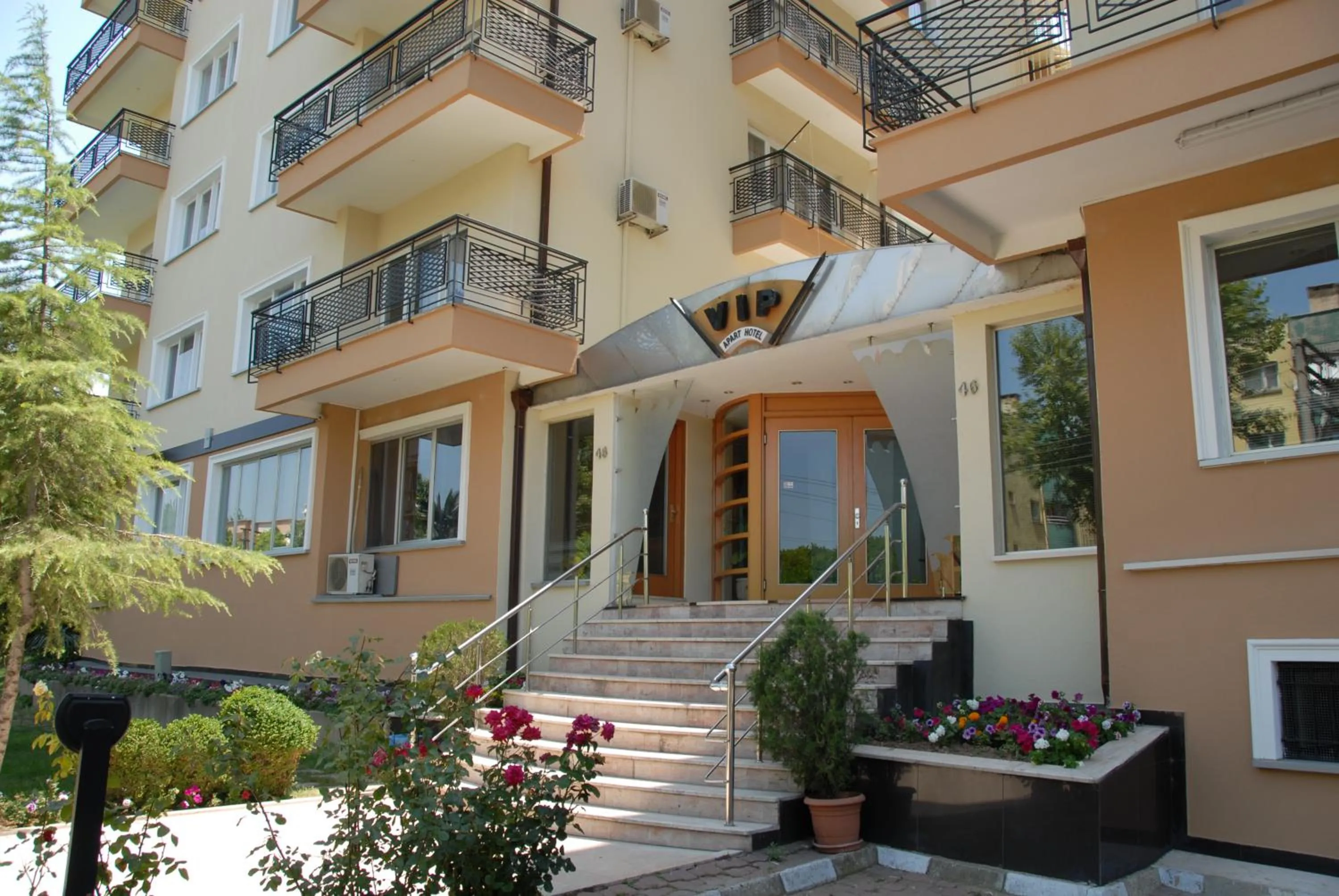 Facade/entrance in Vip Apart Hotel