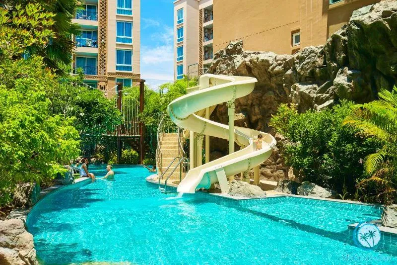 Atlantis Condo & Water Park Pattaya By the Sea