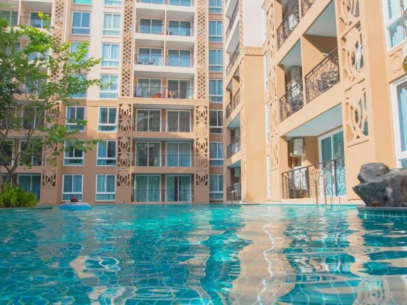 Atlantis Condo & Water Park Pattaya By the Sea