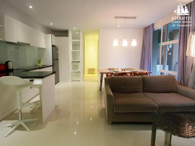 Atlantis Condo & Water Park Pattaya By the Sea