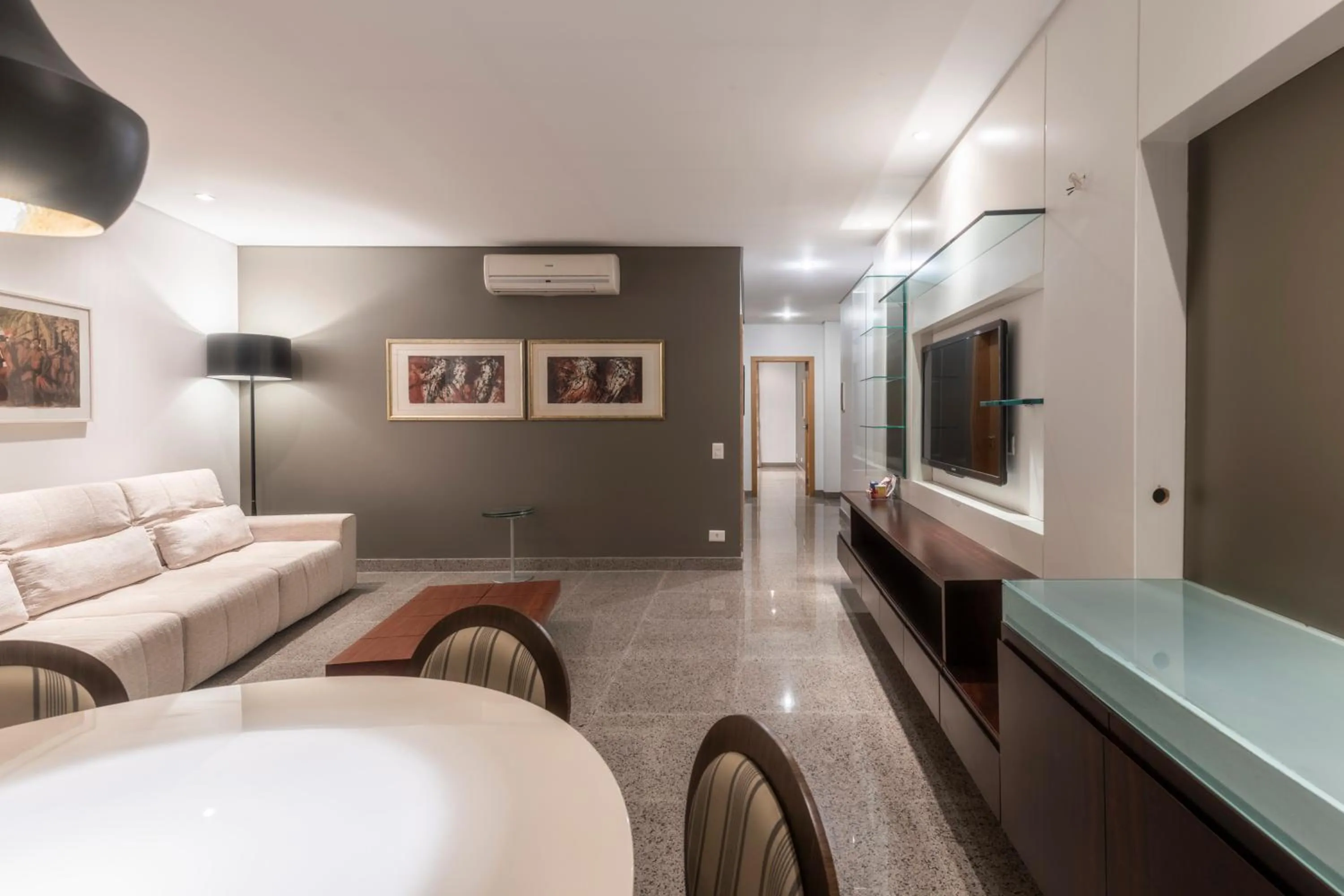 Bedroom in DELPLAZA Excelsior São Paulo - By Monreale