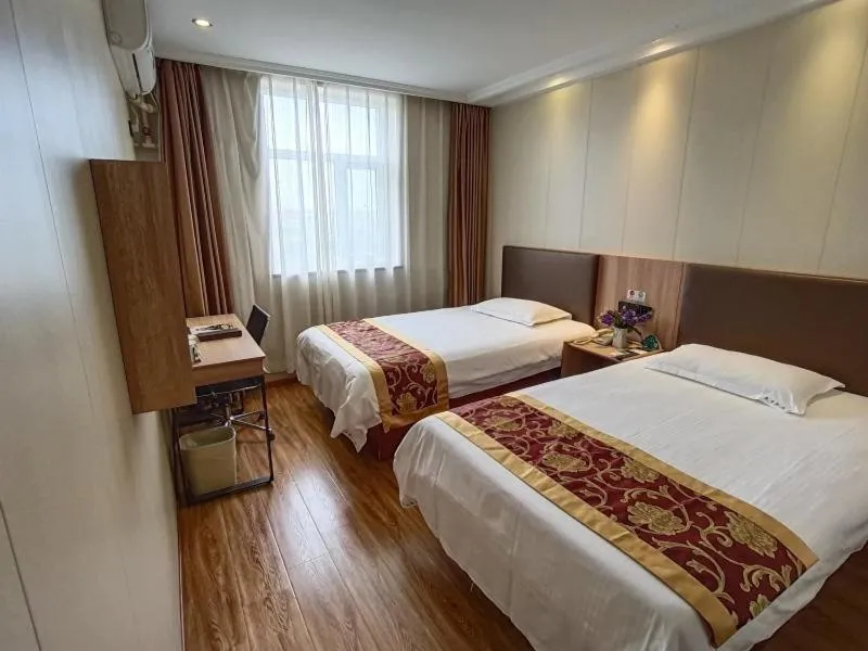 Bed in GreenTree Inn Beijing Fangshan Liangxiang Suzhuang Express Hotel