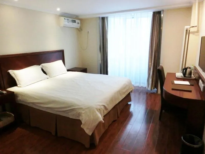 Bed in GreenTree Inn Beijing Mentougou Express Hotel
