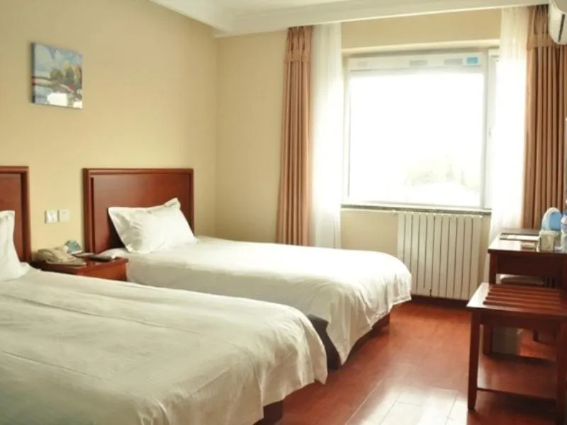 Bed in GreenTree Inn Beijing Shunyi South Shiyuan Street Express Hotel