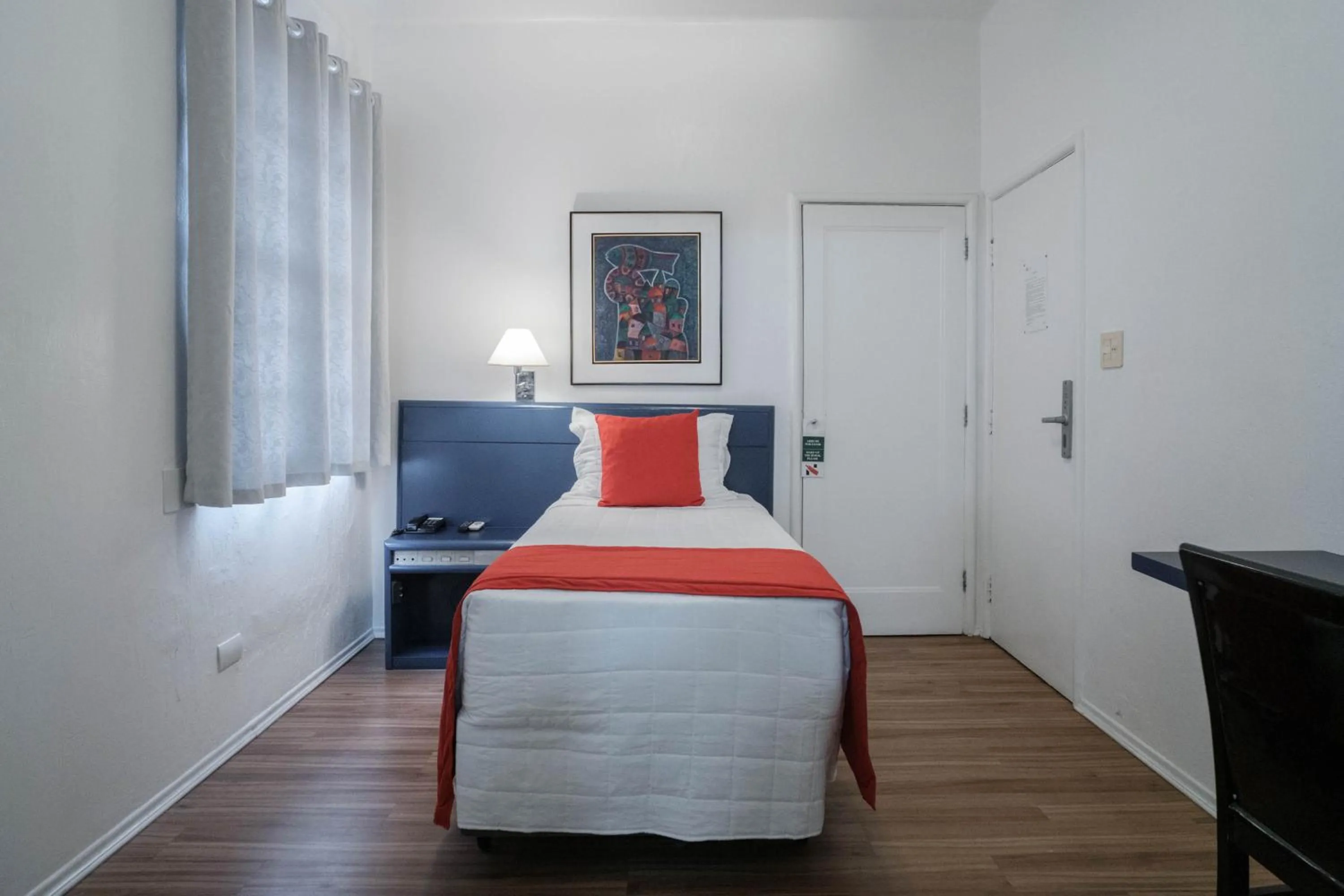 Bedroom, Bed in Hotel Normandie - by Easy Hotéis