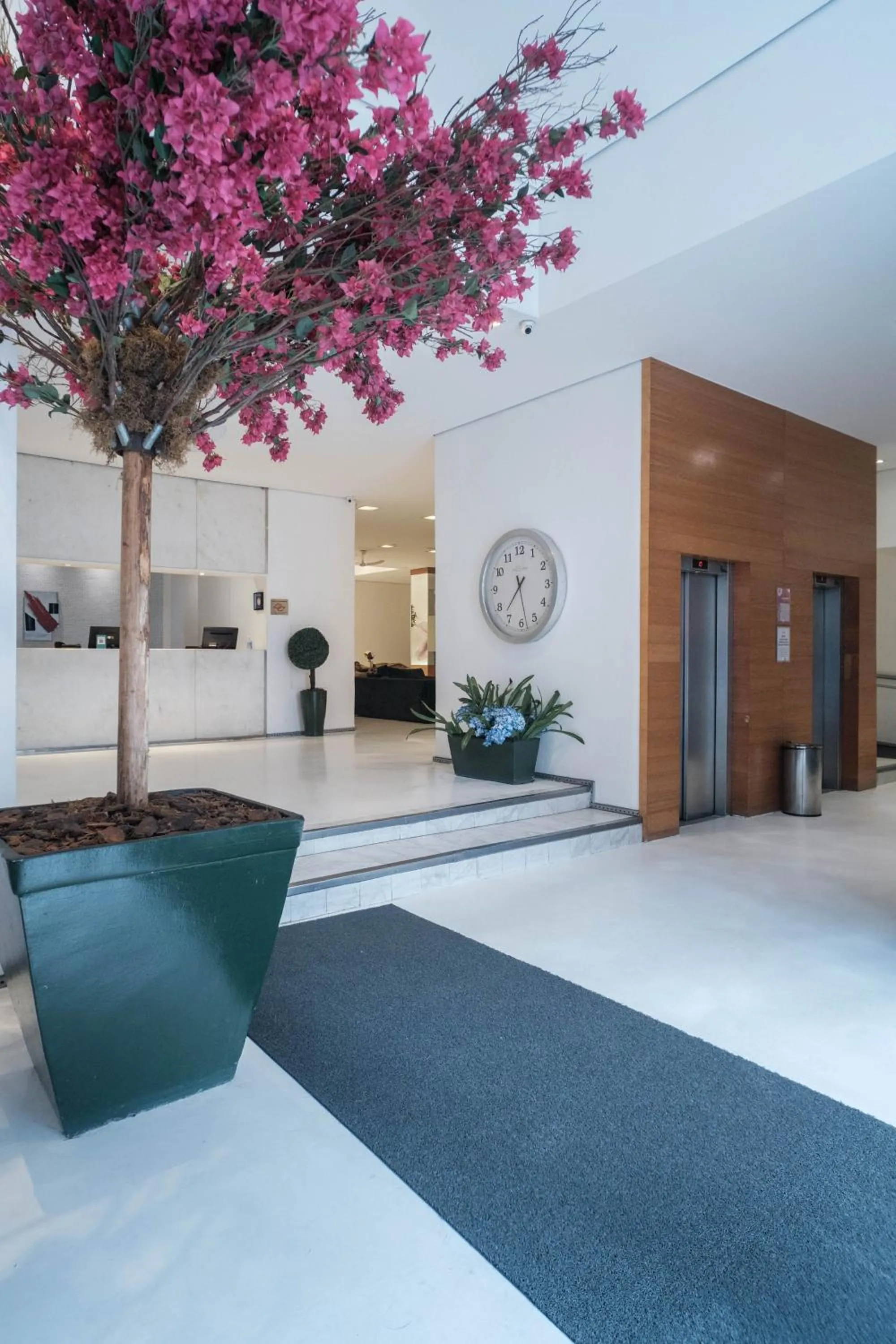 Lobby or reception in Hotel Normandie - by Easy Hotéis