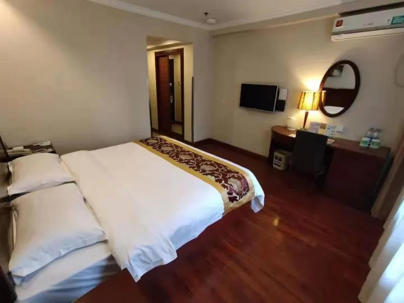 Bed in GreenTree Inn Shanghai Jiading Dazhong International Auto City Business Hotel