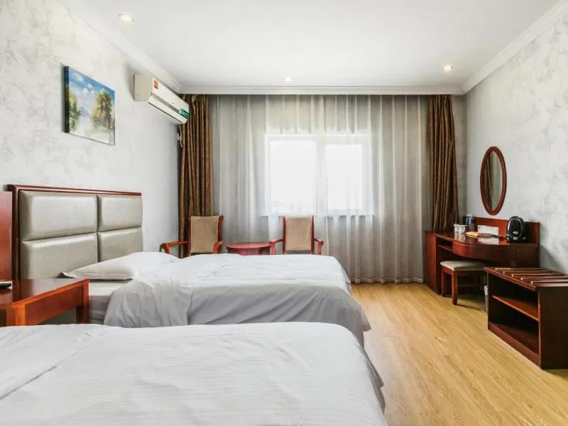 Bed in GreenTree Inn Shanghai Huinan Jinghai Road Express Hotel