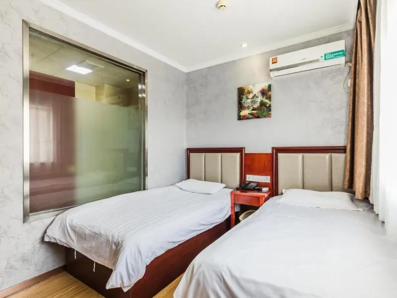 Bed in GreenTree Inn Shanghai Huinan Jinghai Road Express Hotel