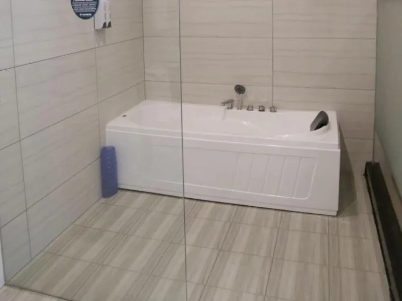 Bathroom in GreenTree Inn Tianjin Jinnan Xiaozhan Training Park Express Hotel