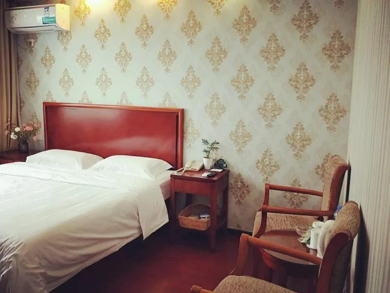 Bed in GreenTree Inn Jiangsu Nanjing Confucius Temple South Taiping Road Express Hotel