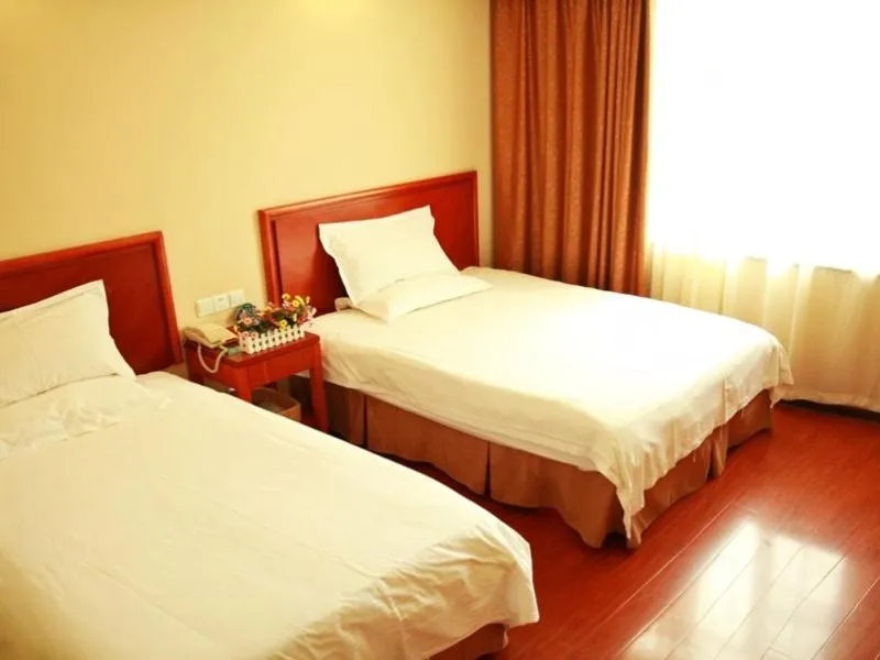Bed in GreenTree Inn Jiangsu Nanjing Zhongyangmen Railway Station Express Hotel