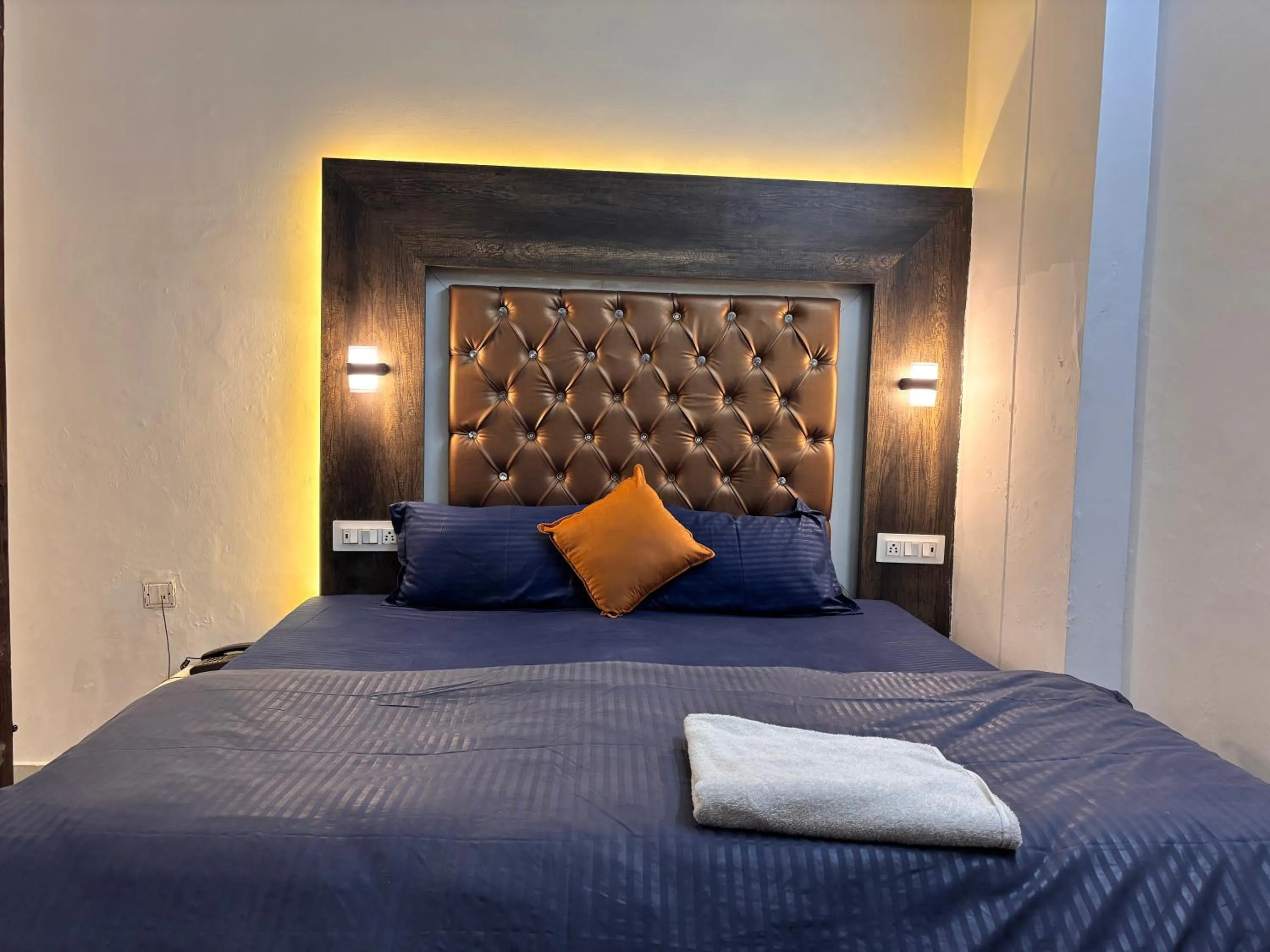 Hotel Sukoon Tapovan