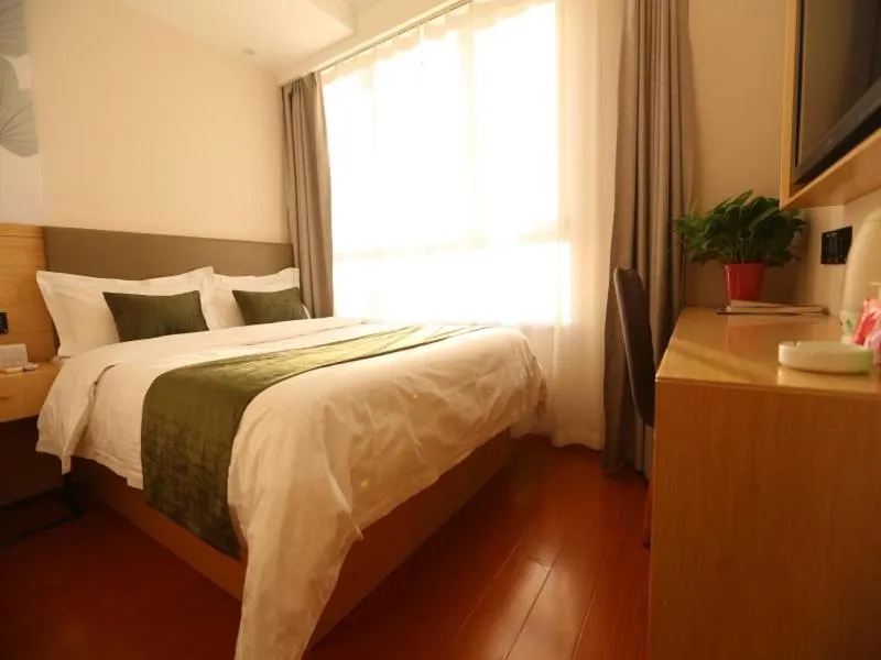 Bed in GreenTree Inn Hebei Langfang Development Zone Convention and Exhibition Centre Business Hotel