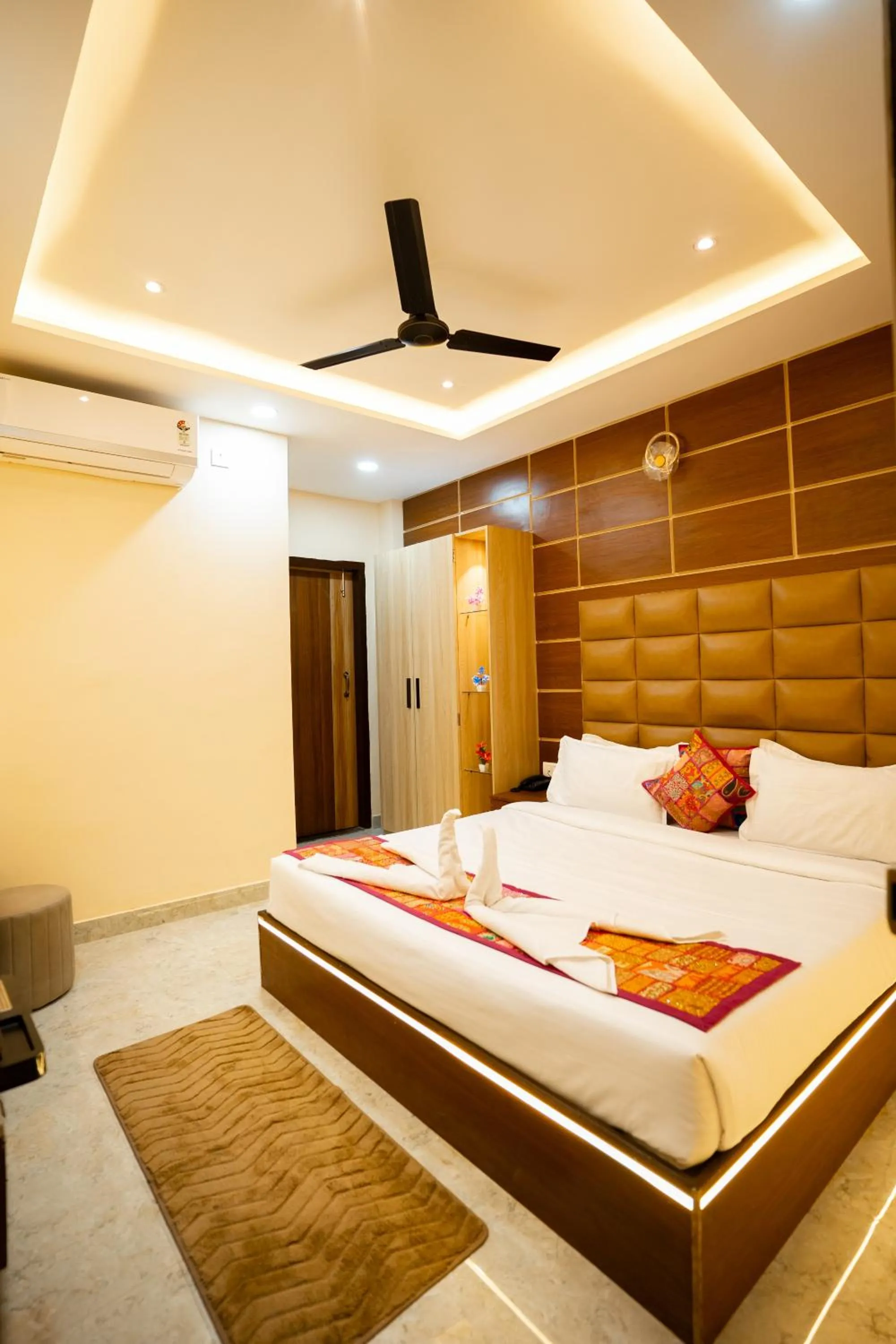 Superior Double Room - single occupancy in Hotel VS Residency