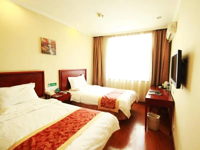 Bed in GreenTree Inn Datong West Xiangyang Street Express Hotel