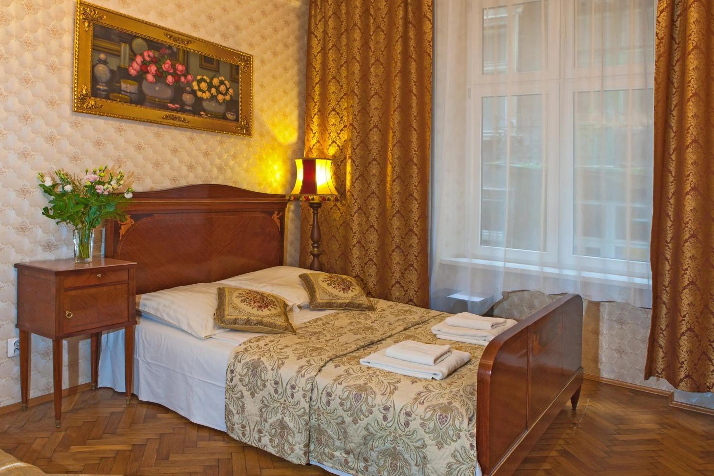 Photo of the whole room in Metropolitan Apartments