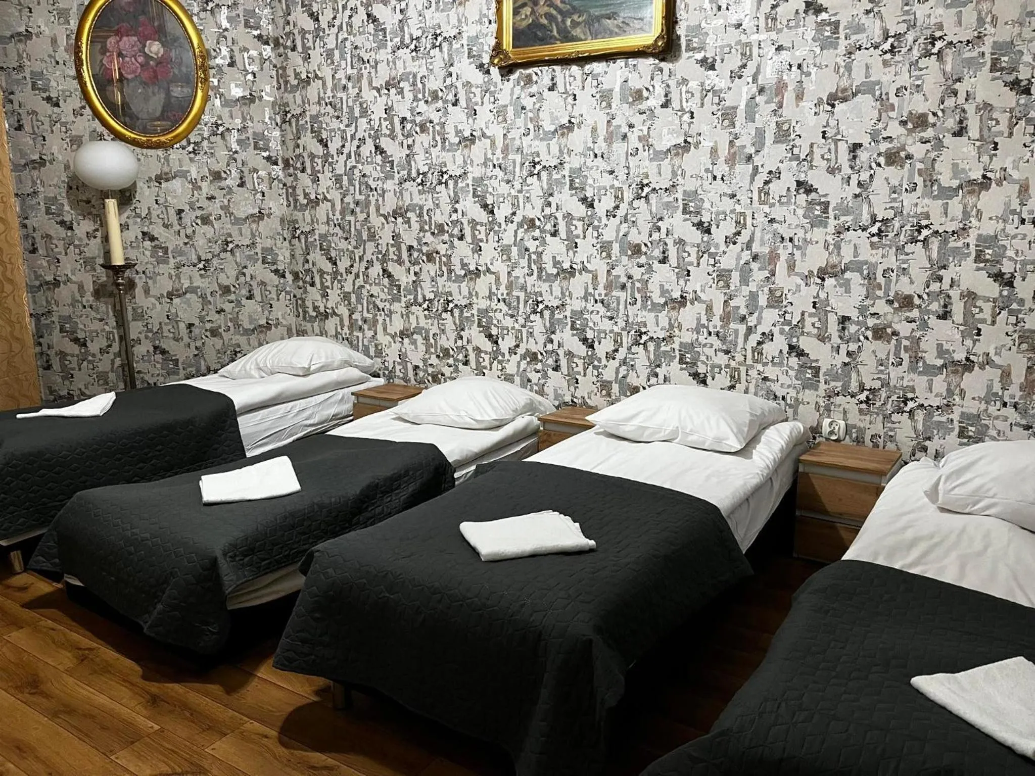 Photo of the whole room in Metropolitan Apartments