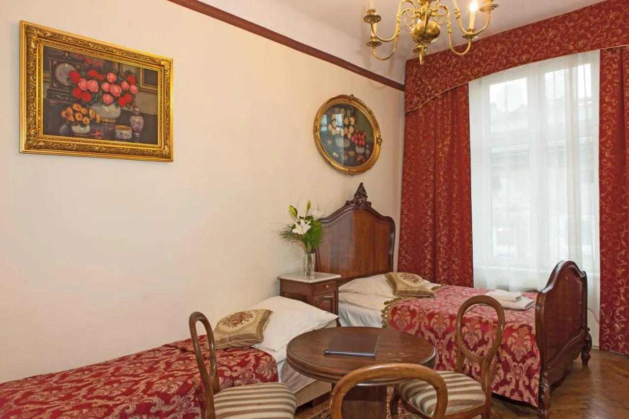 Photo of the whole room in Metropolitan Apartments