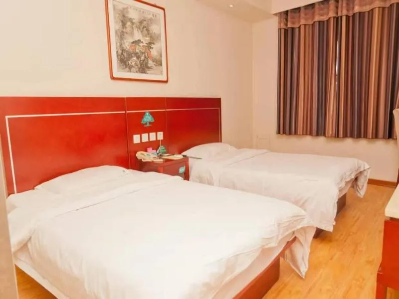 Bed in GreenTree Inn Shandong Binzhou Wanda Plaza Huangheshilu Express Hotel