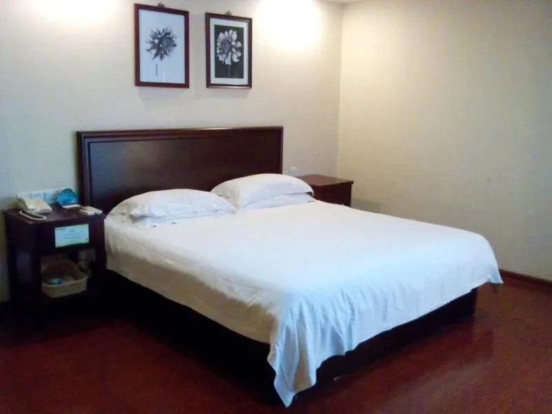 Bed in GreenTree Inn Anhui Suzhou Railway Station Express Hotel