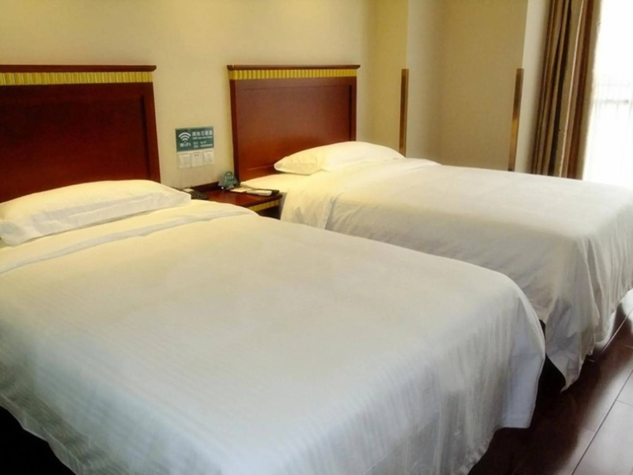Bed in GreenTree Inn Anhui Fuyang Taihe South Xiyang Road Business Hotel