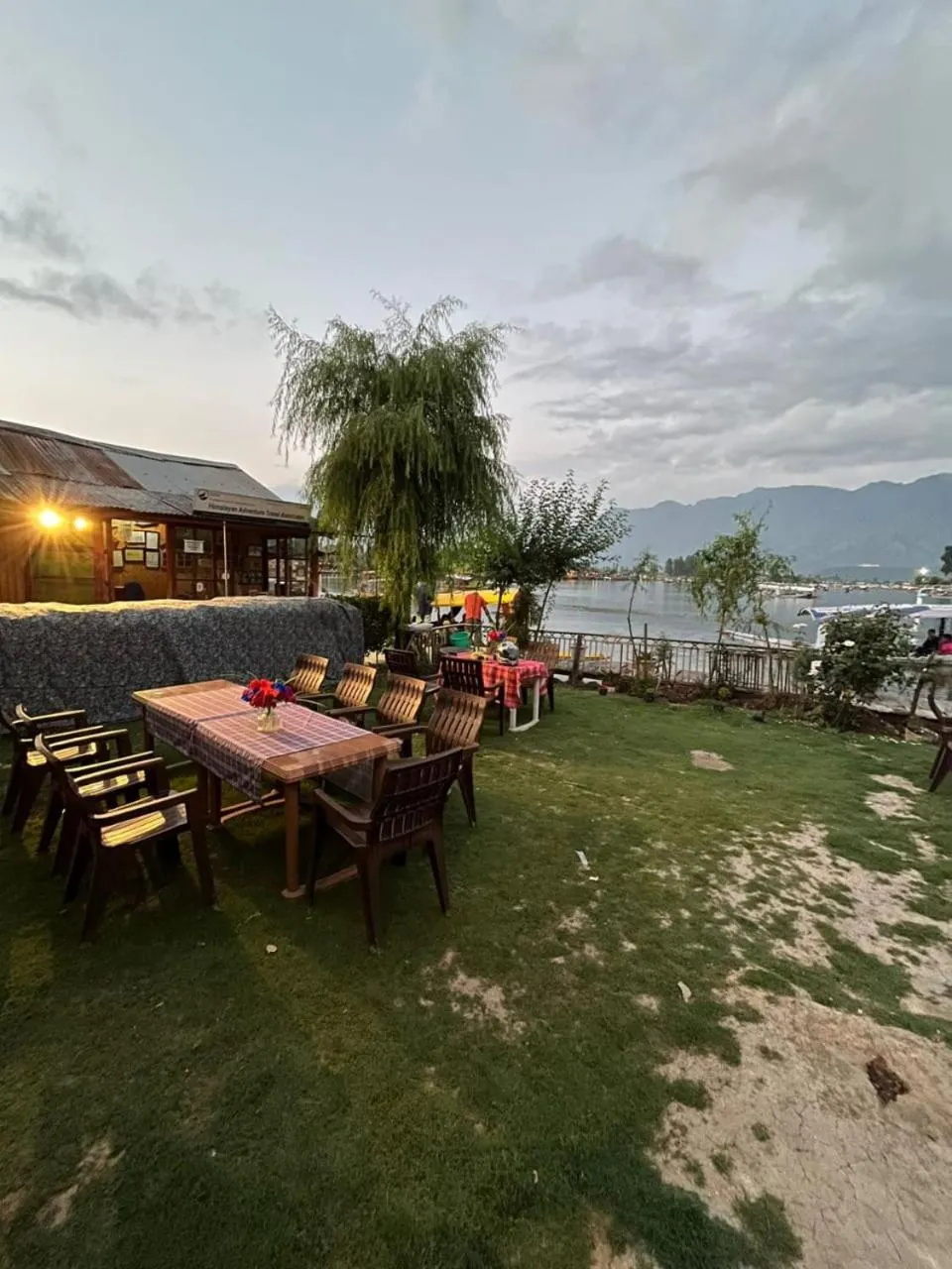 Hotel Lake Side