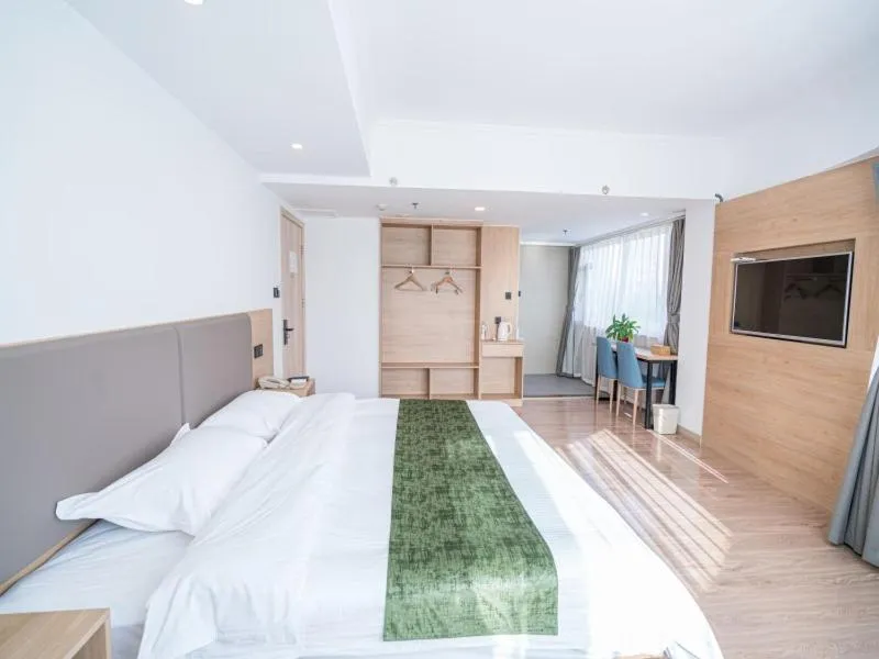 Bed in GreenTree Inn Shandong Rizhao University City Express Hotel