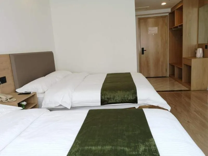Bed in GreenTree Inn Shandong Rizhao University City Express Hotel