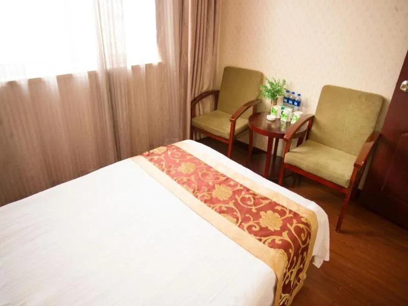 GreenTree Inn Shanxi Yan an Luochuan Fuqian Street Express Hotel
