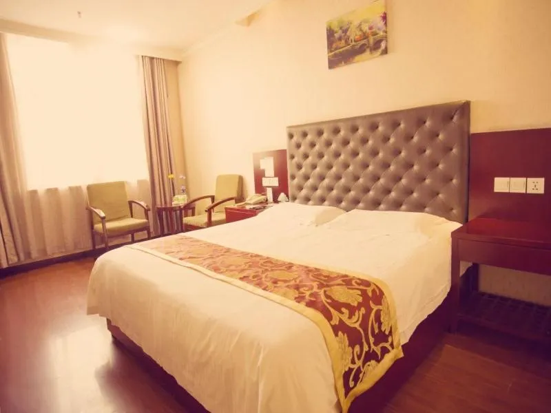 GreenTree Inn Shanxi Yan an Luochuan Fuqian Street Express Hotel