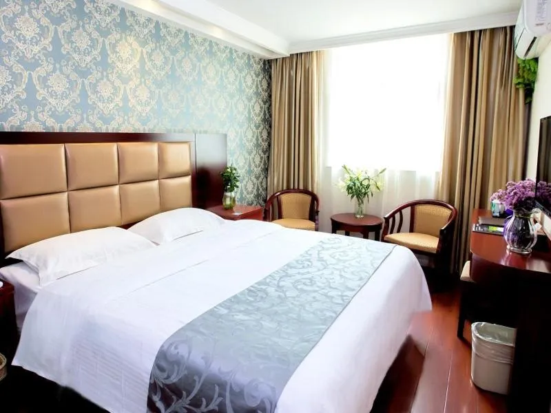 Bed in GreenTree Inn Henan Zhengzhou West Changjang Road Business Hotel