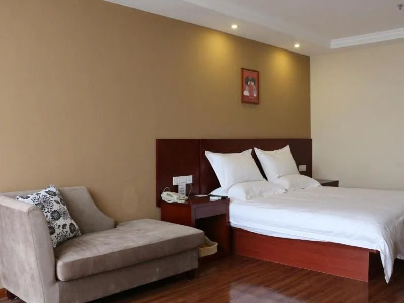 Bed in GreenTree Inn Jiangsu Wuxi Jiangyin Lingang New City Shengang Express Hotel