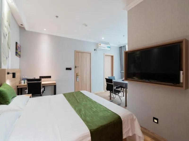 Bed in GreenTree Inn Jiangsu Wuxi Taihu Avenue Tongyang Road Express Hotel