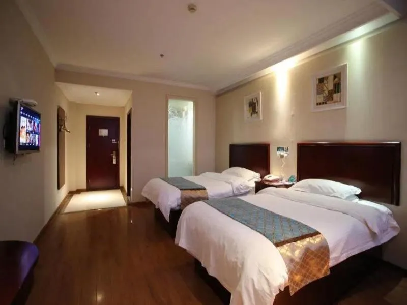 Bed in GreenTree Inn JiangSu WuXi YangJian XiHu Road Express Hotel