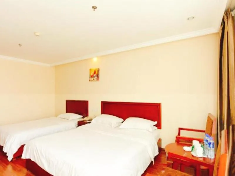 Bed in GreenTree Inn Jiangsu Wuxi Huishan Ancient Town Business Hotel