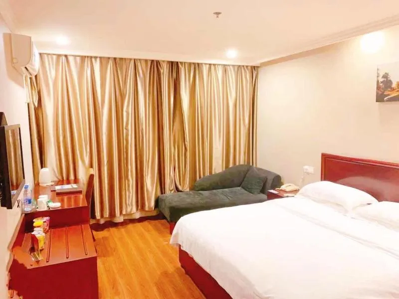 Bed in GreenTree Inn Jiangsu Wuxi Huishan Ancient Town Business Hotel