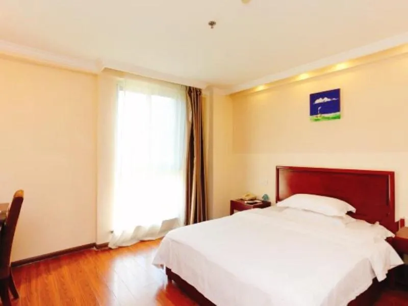 Bed in GreenTree Inn Jiangsu Wuxi Huishan Ancient Town Business Hotel