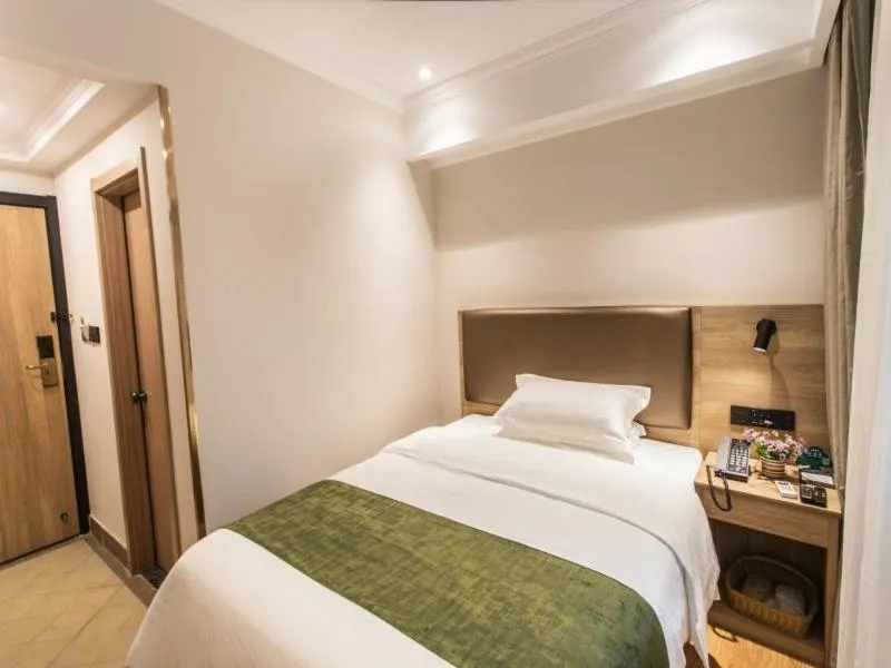 Bed in GreenTree Inn Suzhou Humble Administrator's Garden Railway Station South Square