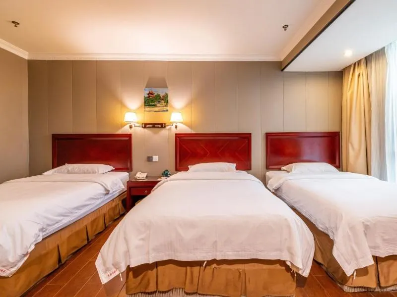 Bed in GreenTree Inn Jiangsu Suzhou Mudu Ancient Street Express Hotel