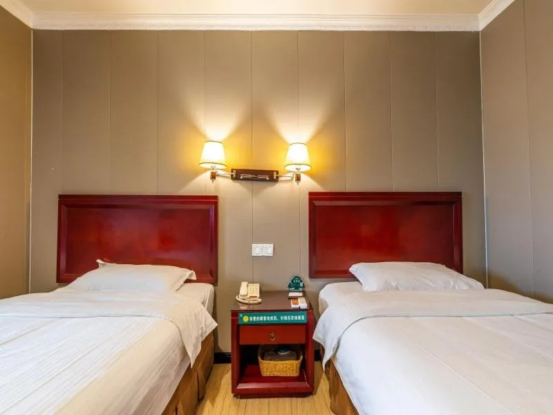 Bed in GreenTree Inn Jiangsu Suzhou Mudu Ancient Street Express Hotel