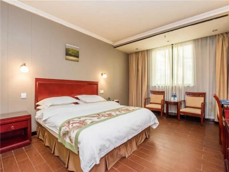 Bed in GreenTree Inn Jiangsu Suzhou Mudu Ancient Street Express Hotel